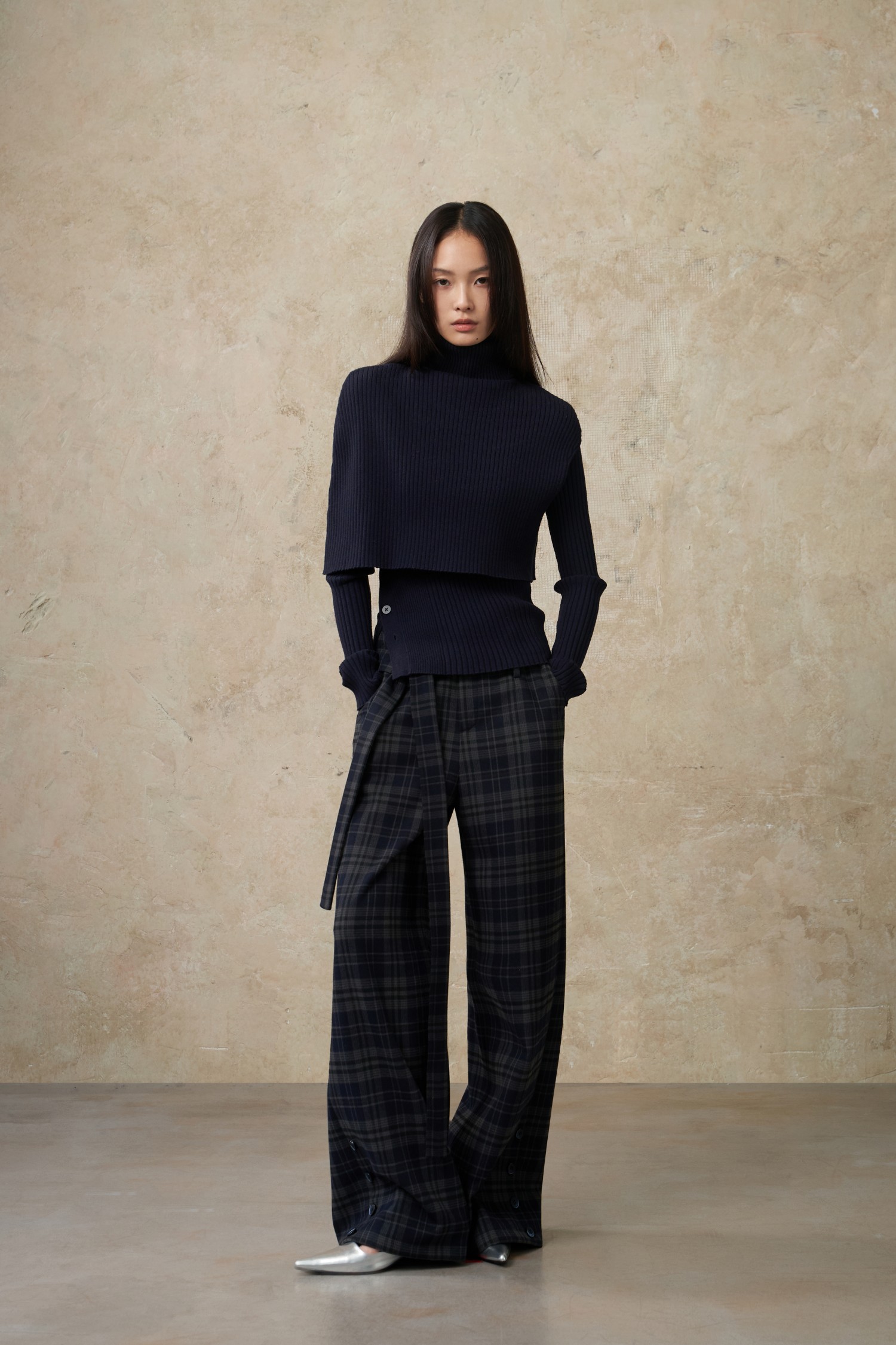 Sweater M5D3Z9127 Pants M5D2K9050